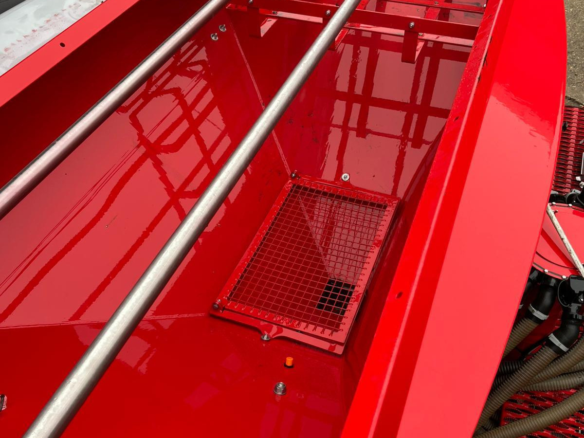 c2a30a8e-dcfd-41fb-82a1-eba433cf461f