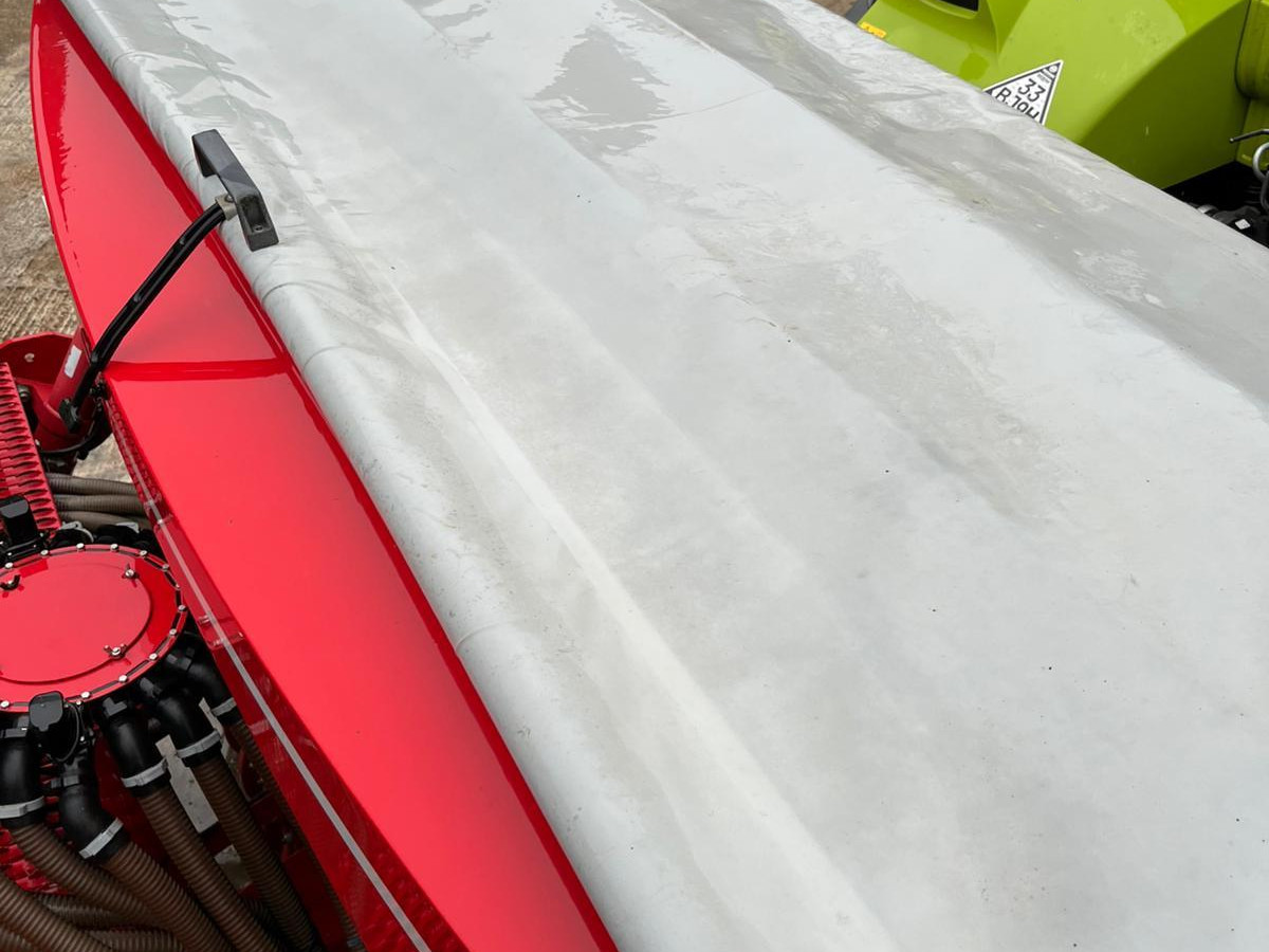 50b02fbd-1c0f-4e27-a163-4b98eb8509d6