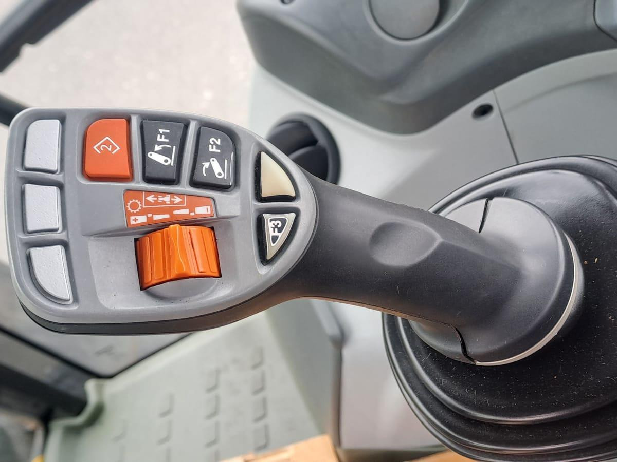 42233906-7cd1-4909-aa07-098b078ec469