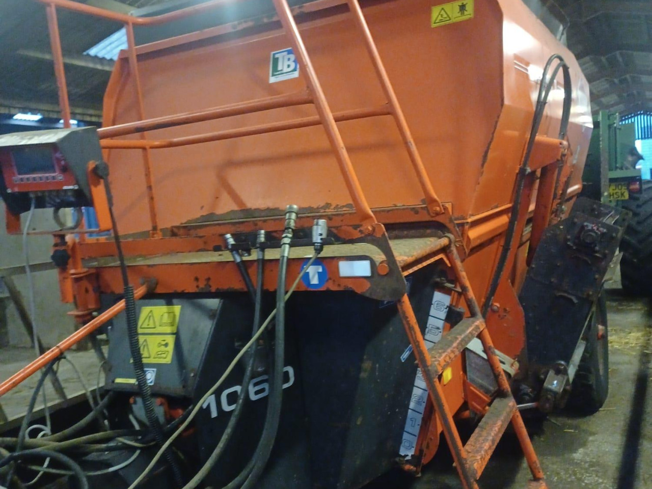 c1739498-69ec-4d33-b92b-295bc893b6d7