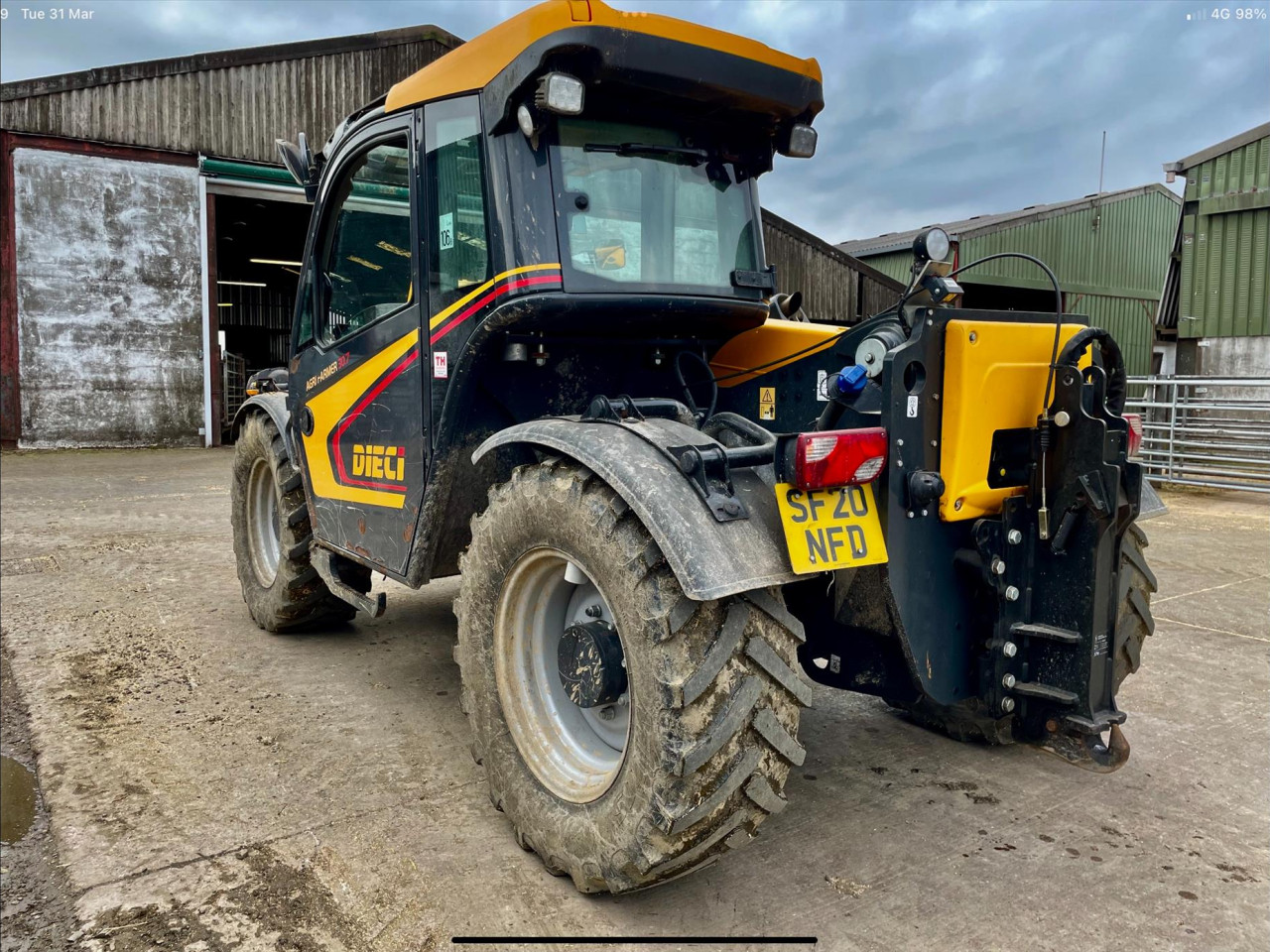 f5b2083d-ddb2-4609-bde3-1a4aa6bfef64