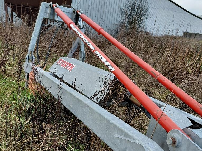 5a634024-2108-4c64-80f6-af6fb613c065