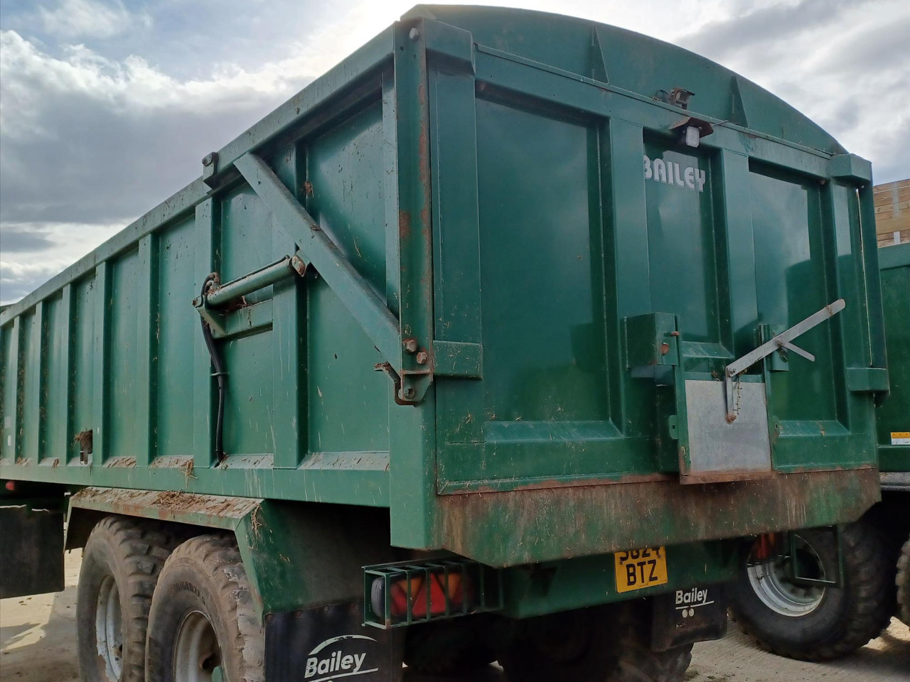 1e700d5e-cd67-40a2-9997-374fbcab3006