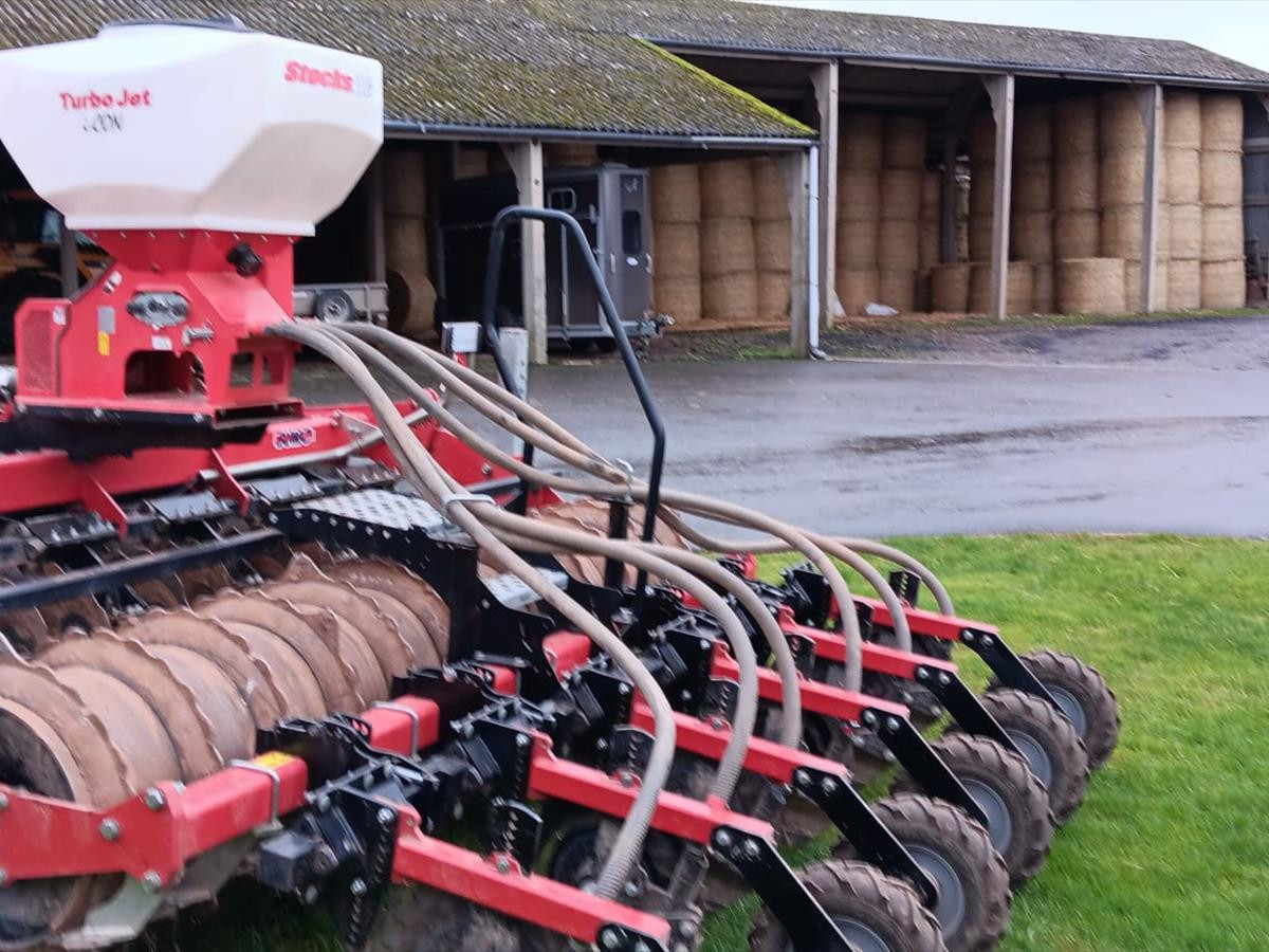 472f9549-46b0-4dc8-aa52-797b1be57dfe