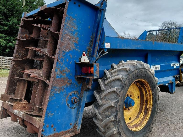 3b7f60f5-451c-403f-bc71-01797048d82a