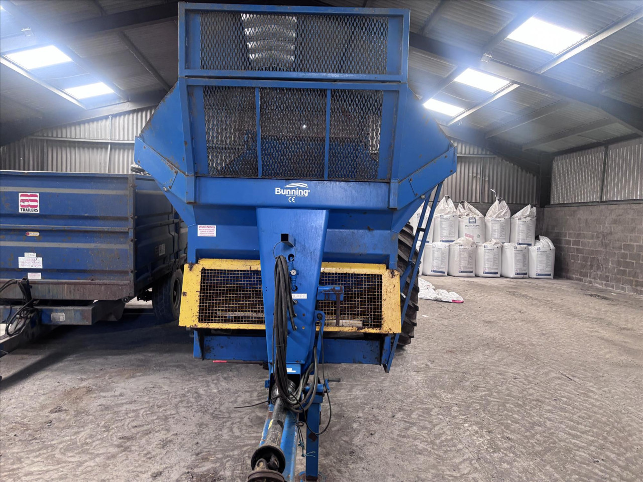 6ef2d82b-b46c-43f7-bd41-c3a81c66819d