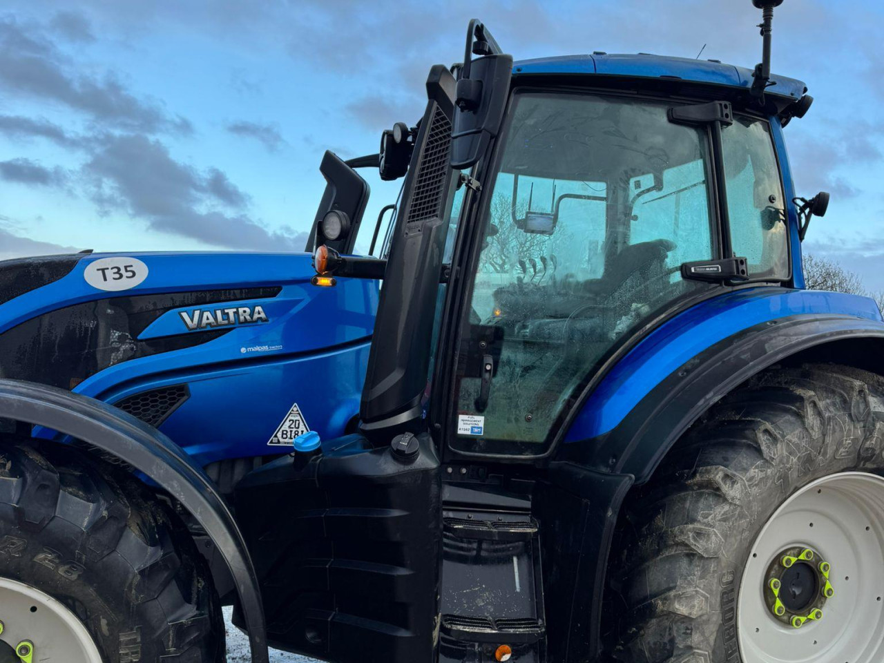 d83ea274-8b8b-419d-a726-2916904db1cc