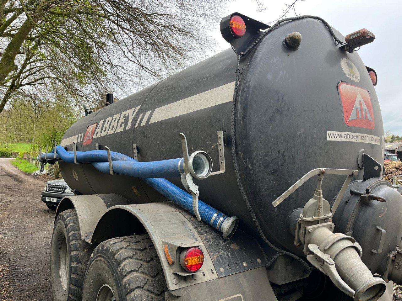 0fdf997e-e06e-4a32-892e-208c50124ee3