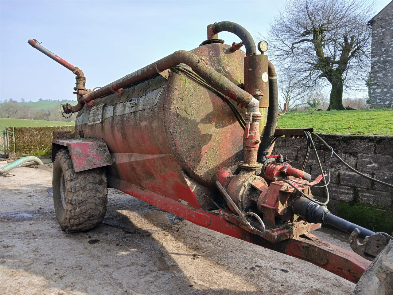 63cd5f5c-972e-4b0d-8512-2517fce31e1e