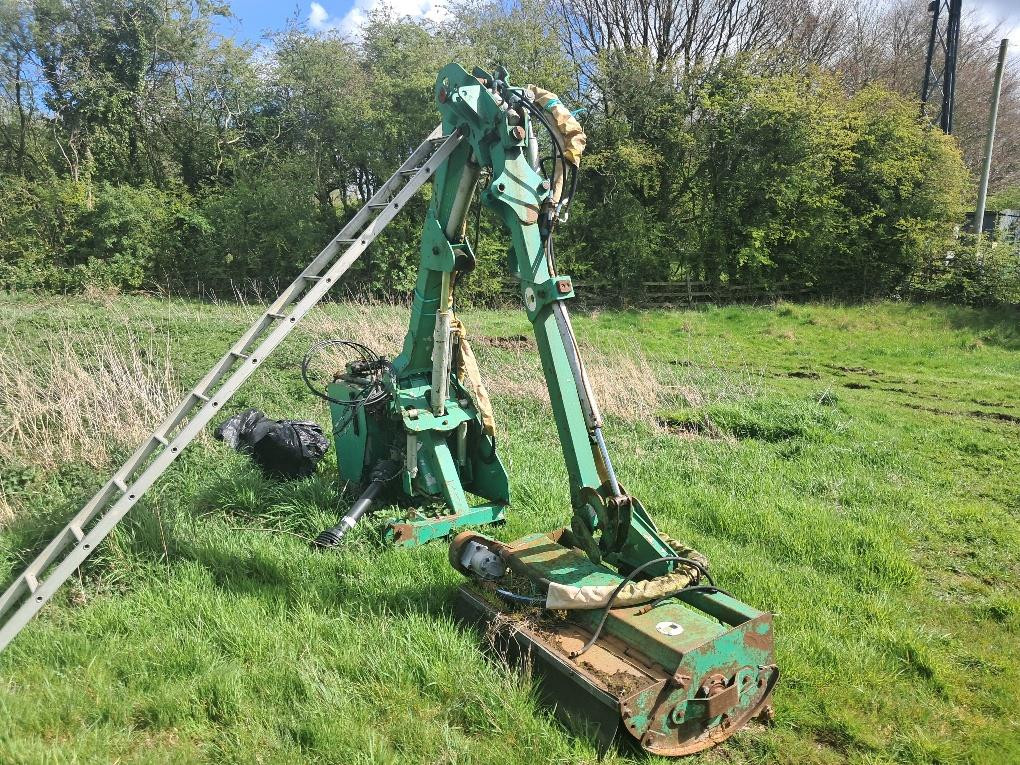 41e5b494-3211-4062-a254-c41e56e4d611