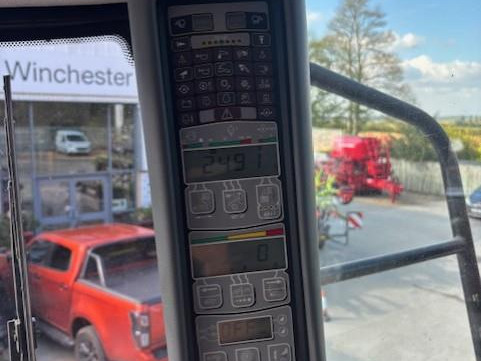 b7104846-2569-406c-ac61-1c05491dfbf0