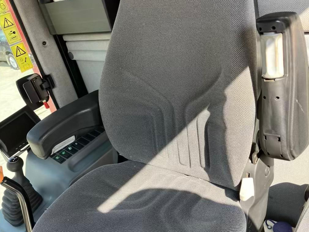 8bf6c6cc-de3e-40ee-bc76-2c4736b687f3