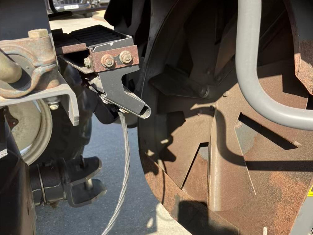 21935799-5368-45bd-a93b-1696b2ab1b1f