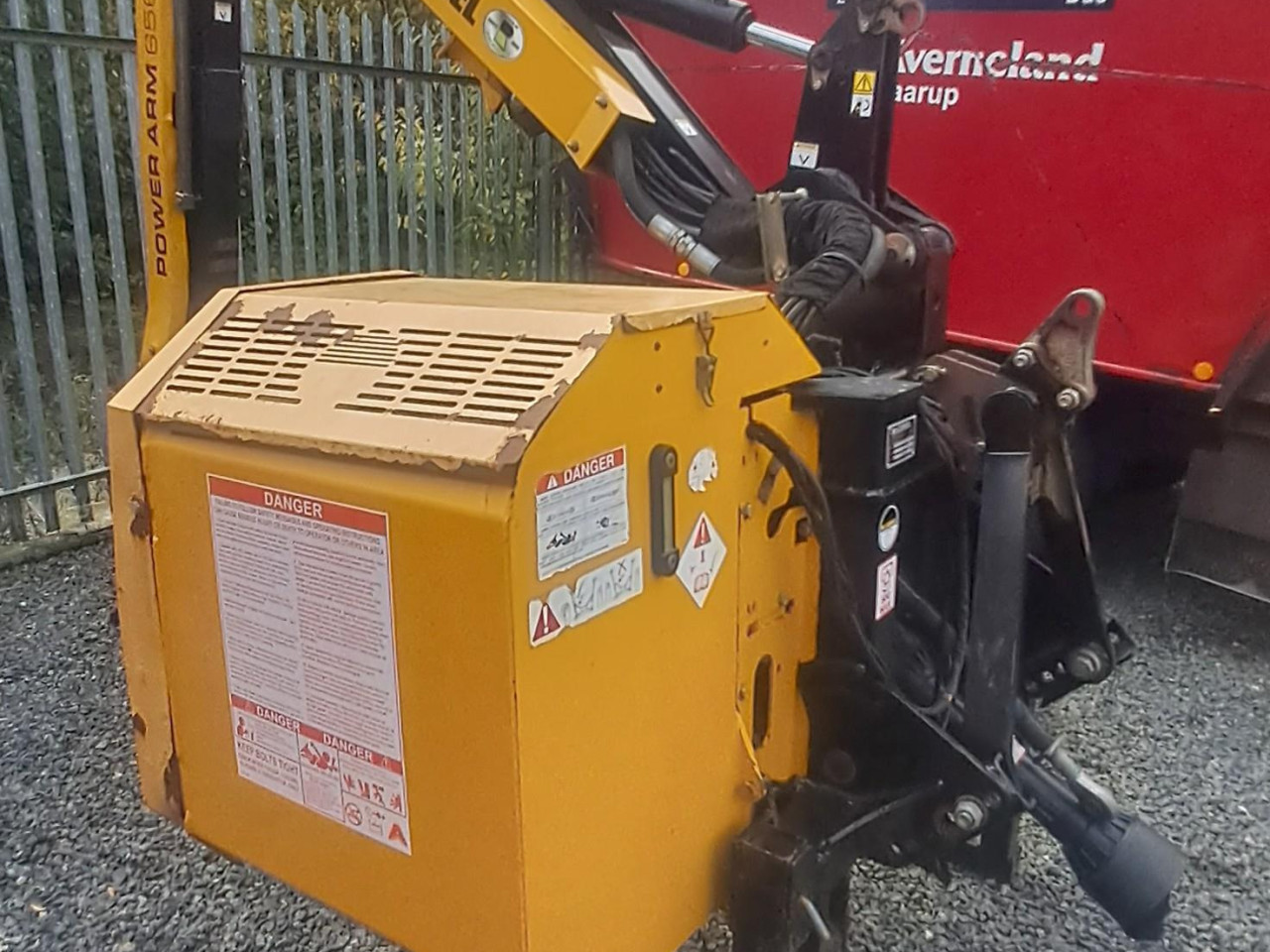 f17d48b1-de3c-41f0-93e5-36c69413fa23