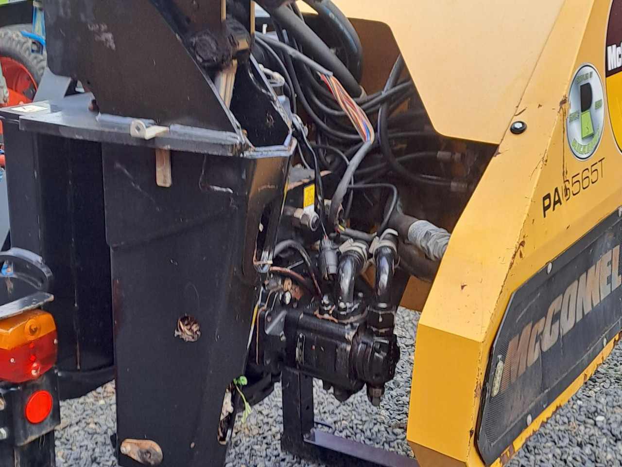 ce8a3932-2160-4df6-beab-b8f234937184