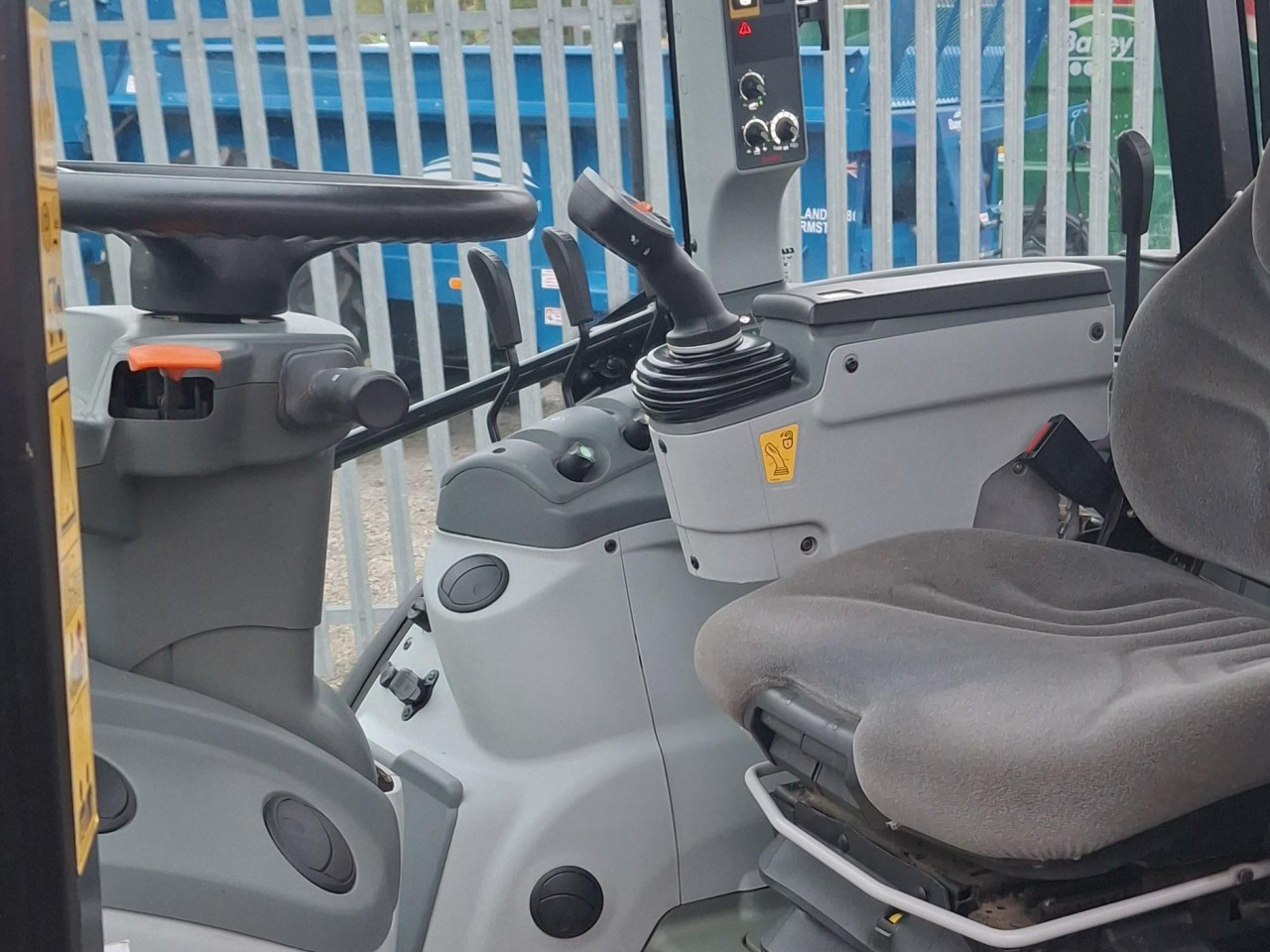 51a64085-9eb9-402d-99ff-a8f12310f16d