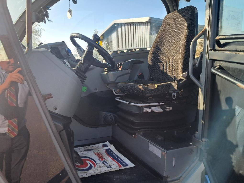 65b0906e-a0ce-48af-bc85-7ba79422fe27