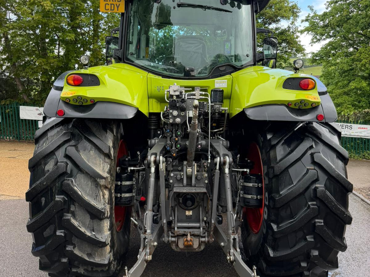 Claas tractor for sale in Luton, Bedfordshire — photo 9