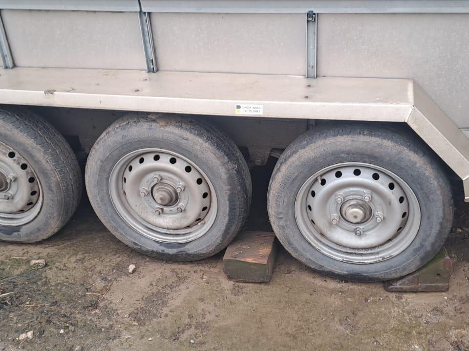 29deac9d-8c50-4c46-b220-7b126ddf75dd