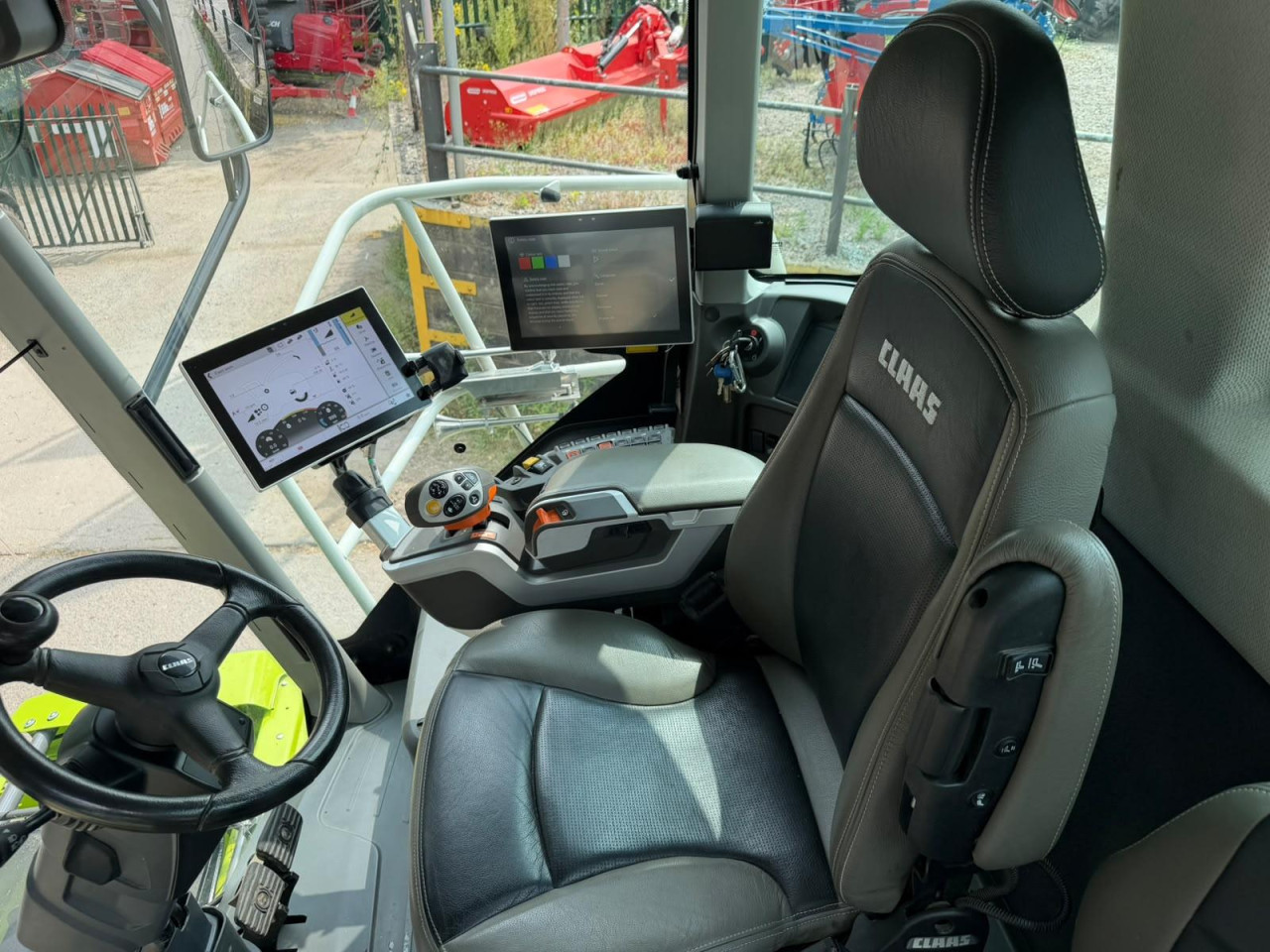 Claas other for sale in Luton, Bedfordshire — photo 9