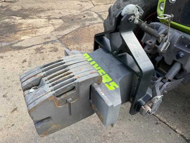 Claas tractor for sale in Luton, Bedfordshire — photo 2