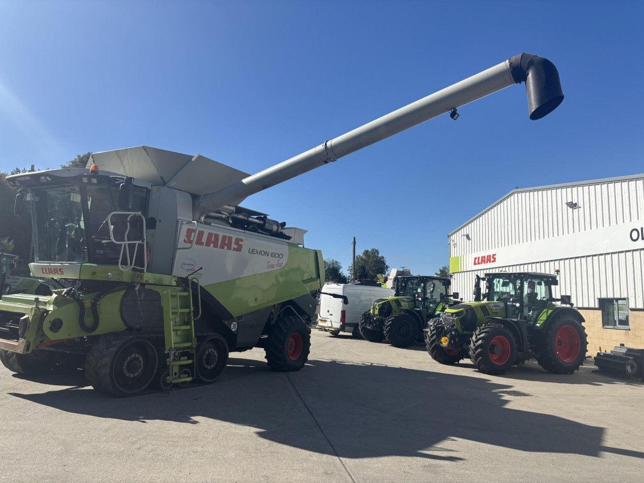 2008 Claas combine for sale in Luton, Bedfordshire — photo 5