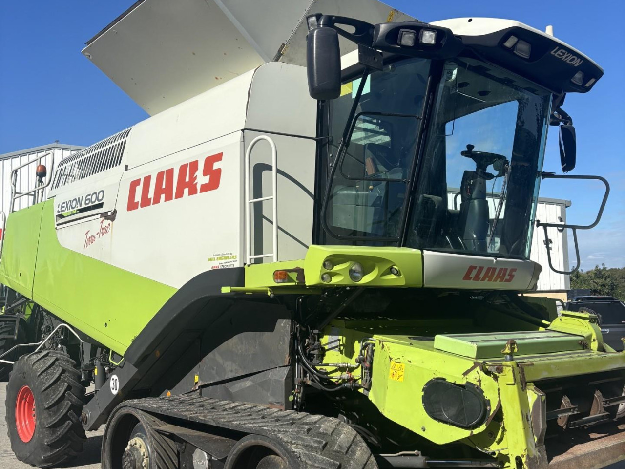 2008 Claas combine for sale in Luton, Bedfordshire — photo 9
