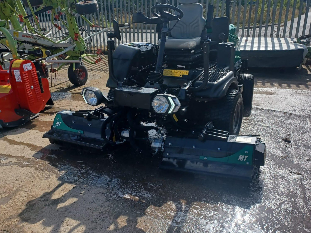 2c95beca-9ff7-4b85-99e6-40de19e0302b
