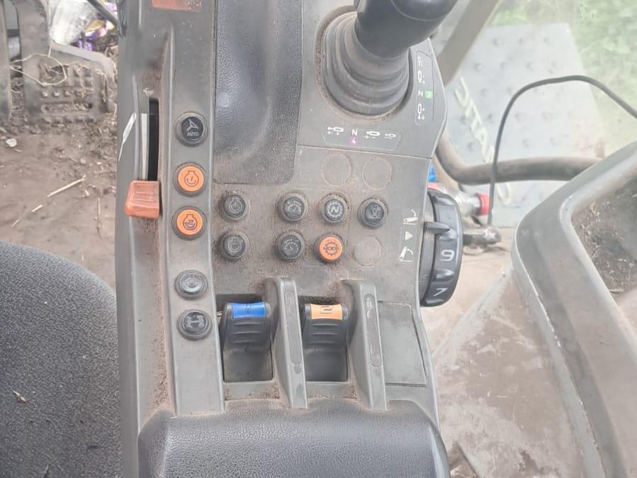 c1300e04-5ad3-4c93-a242-3ebff43cceb1