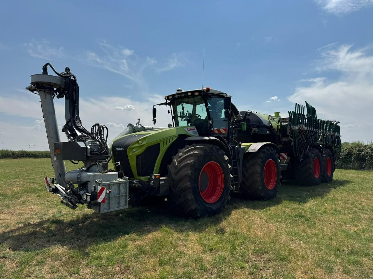 CLAAS XERION 4200 & KAWECO 36M TANKER for sale in Luton, Bedfordshire