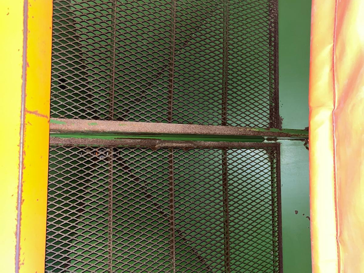 51b7b565-14ef-4e67-93e8-15b7aaab7964